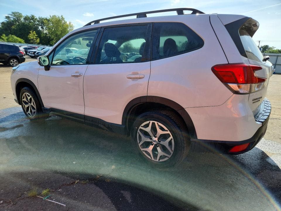 2023 SUBARU FORESTER PREMIUM 2