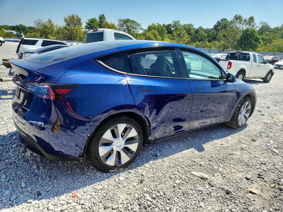 2024 TESLA MODEL Y 3