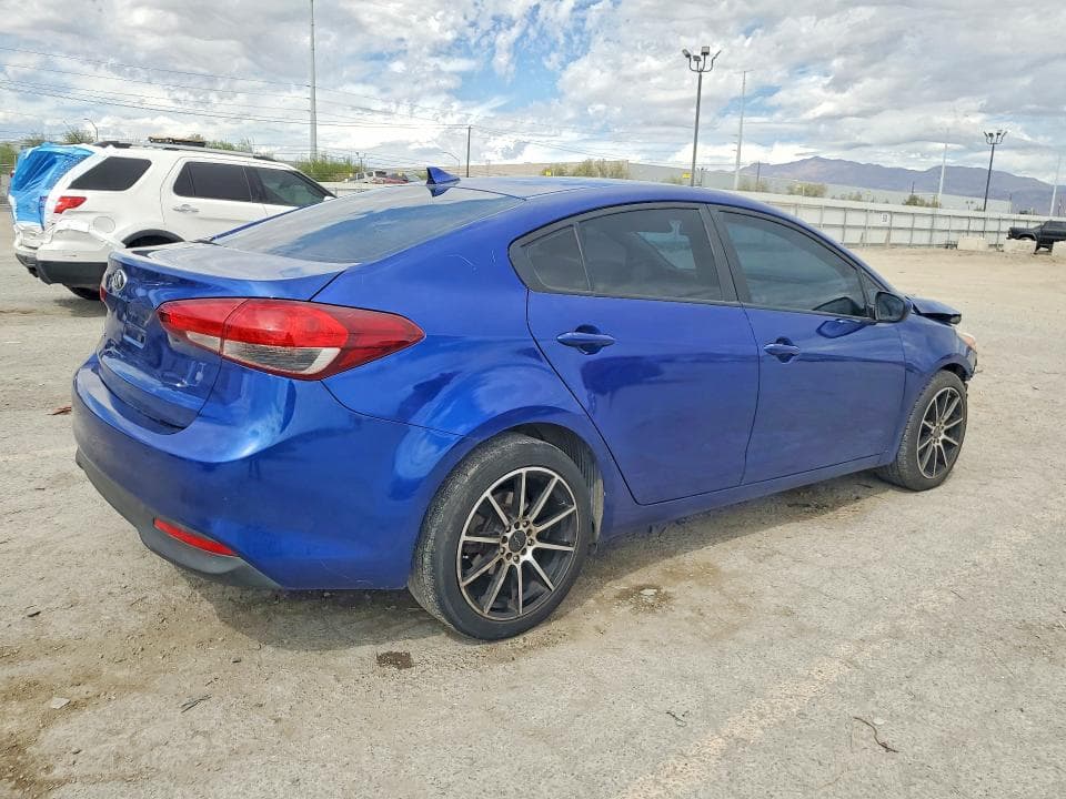 2017 KIA FORTE LX 3