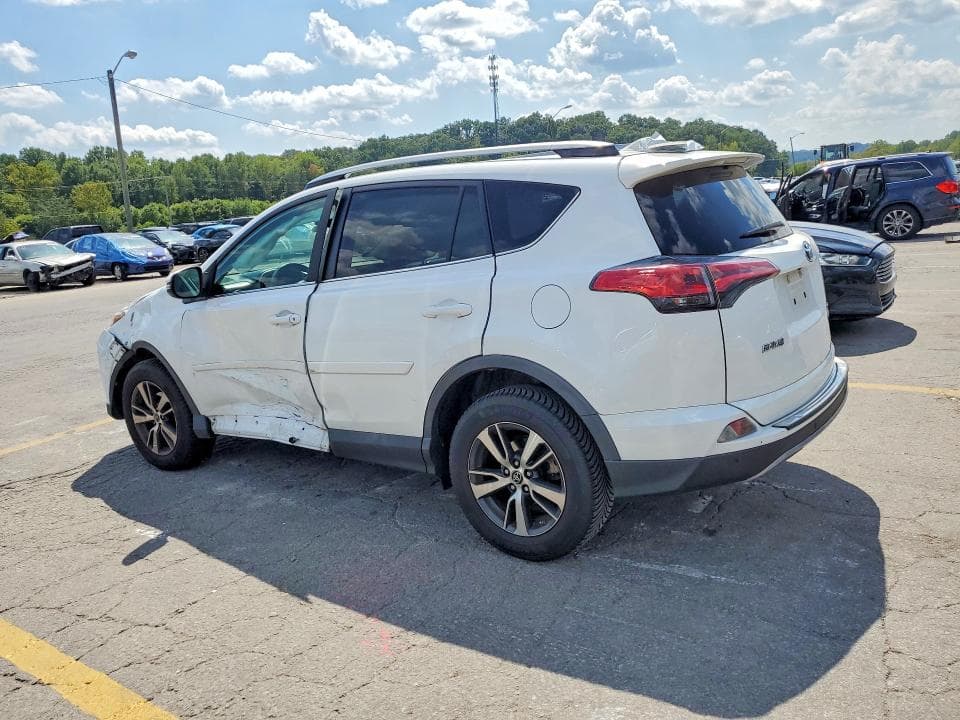 2017 TOYOTA RAV4 XLE 2