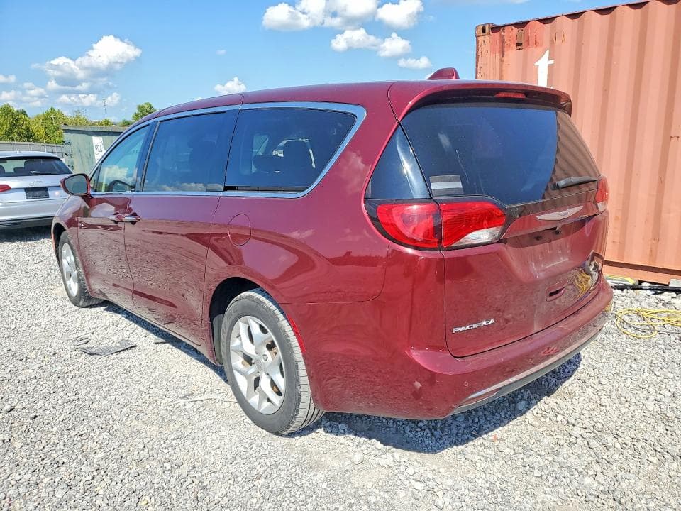 2018 CHRY PACIFICA 2
