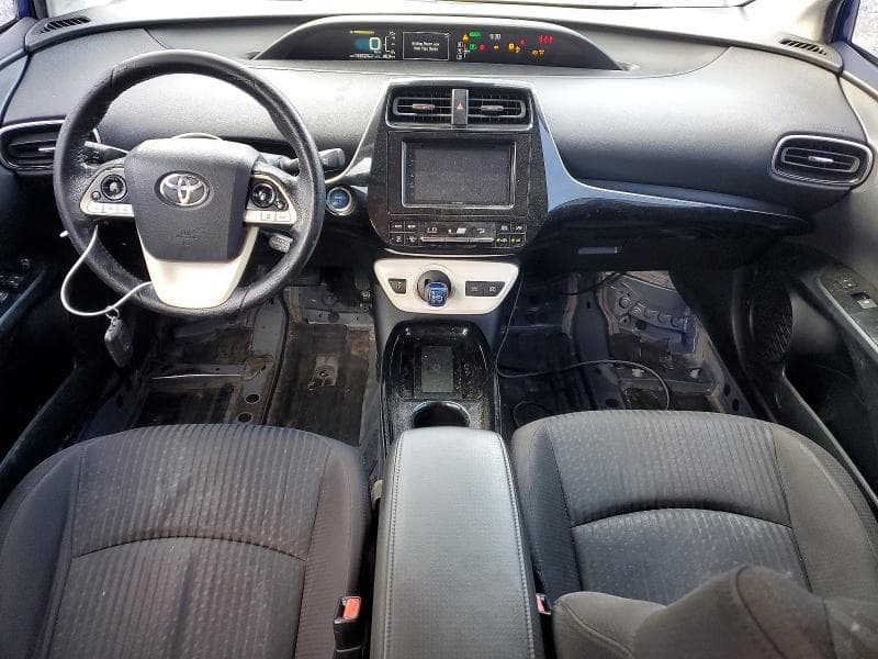2017 TOYOTA PRIUS THREE 8