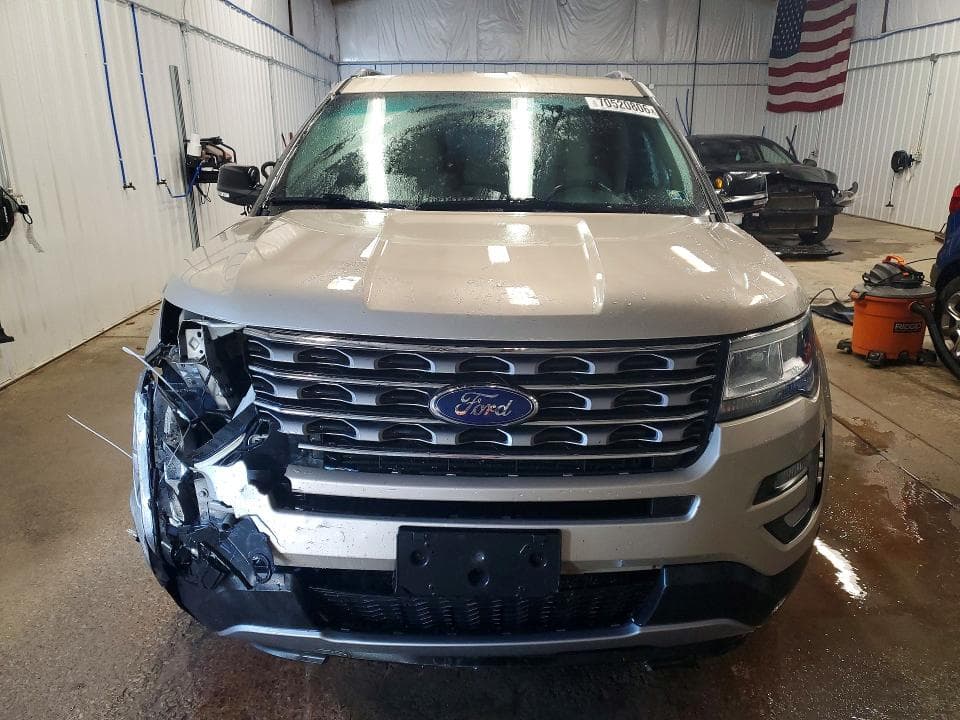2017 FORD EXPLORER XLT 5