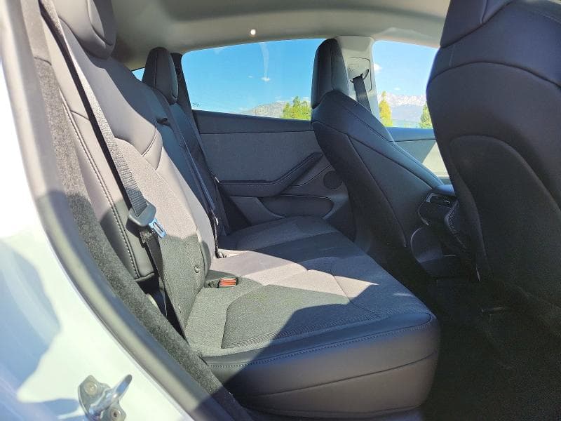 2026 TESLA MODEL Y 10