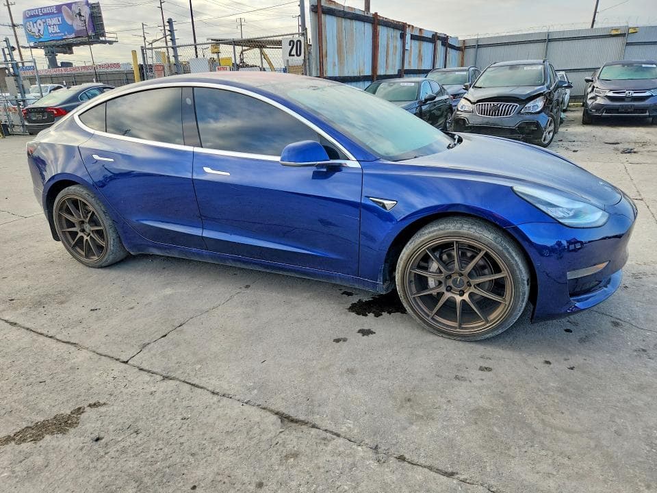 2019 TESLA MODEL 3 4