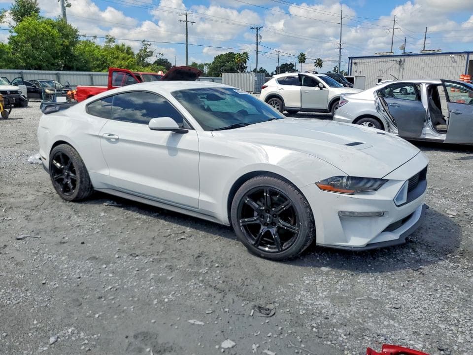 2018 FORD MUSTANG 4