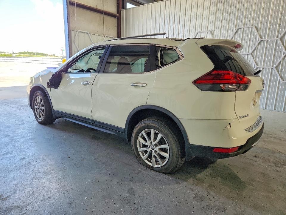 2017 NISSAN ROGUE SV 2