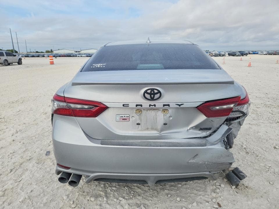 2021 TOYOTA CAMRY XSE 6