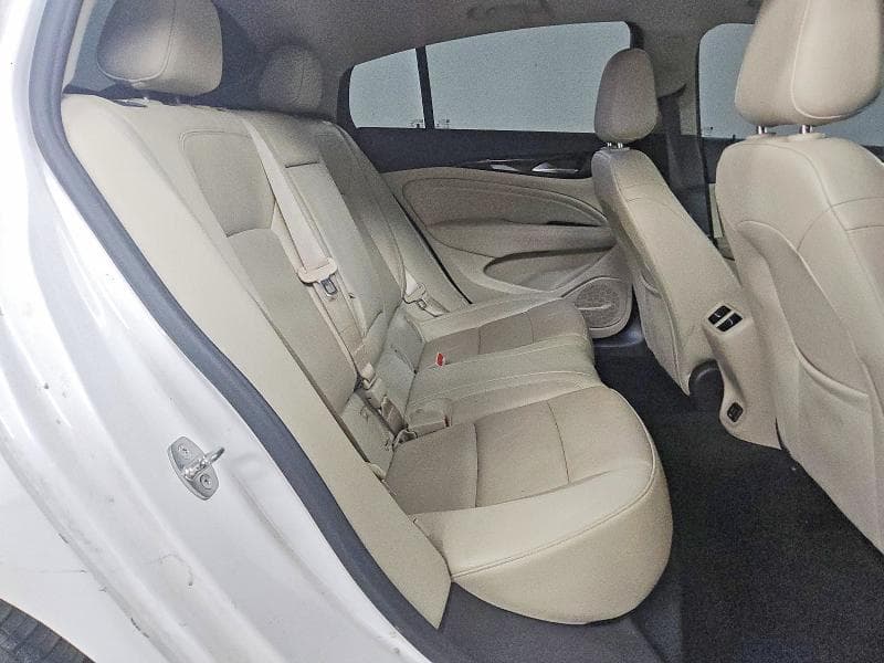 2019 BUICK REGAL ESSENCE 10