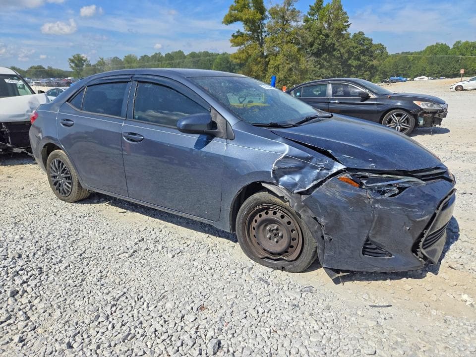2017 TOYOTA COROLLA LE 4