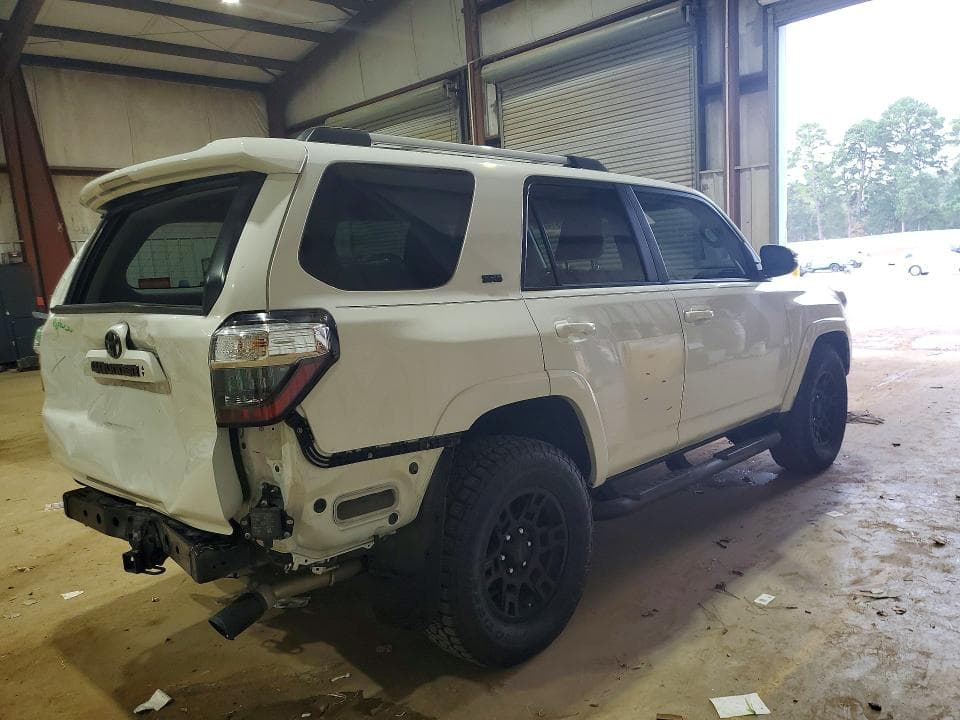 2022 TOYOTA 4RUNNER SR5 PREMIUM 3