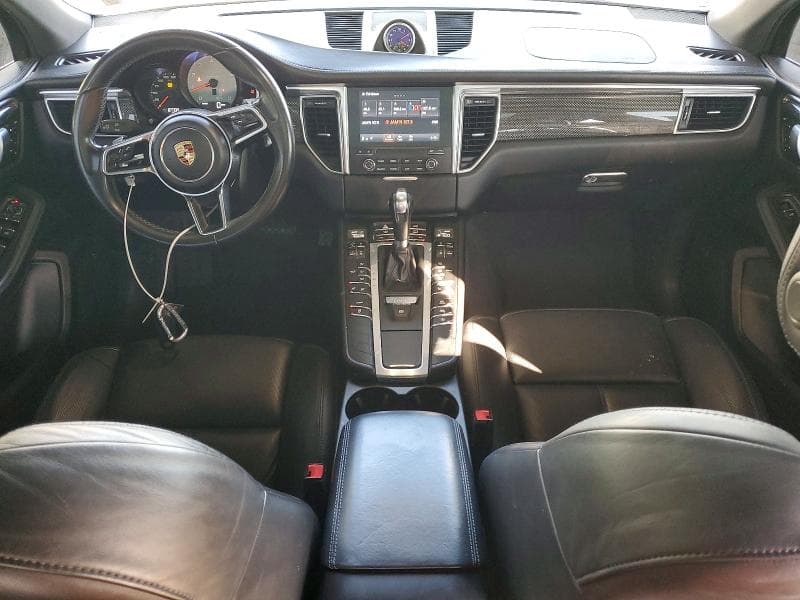 2017 PORSCHE MACAN S 8