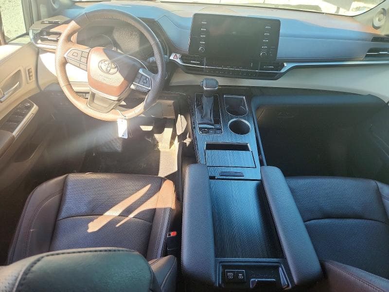 2024 TOYOTA SIENNA PLATINUM 7-PASSENGER 8