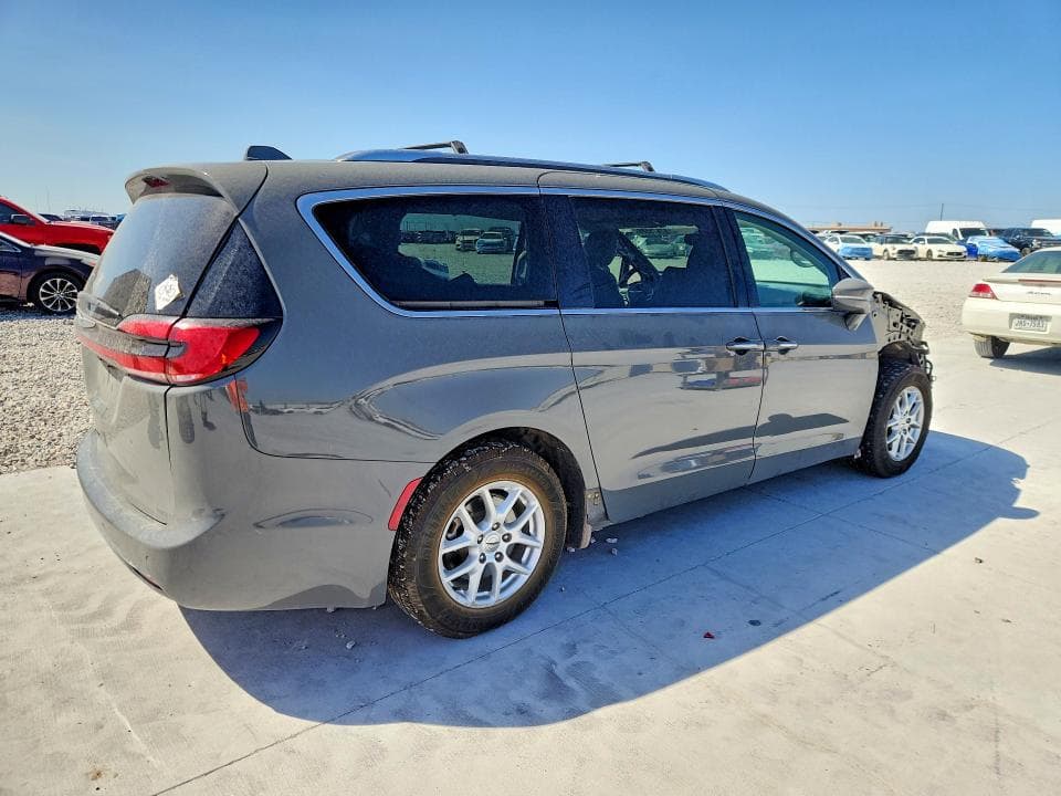 2021 CHRYSLER PACIFICA TOURING L 3