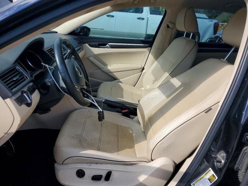2017 VOLKSWAGEN PASSAT R-LINE 7