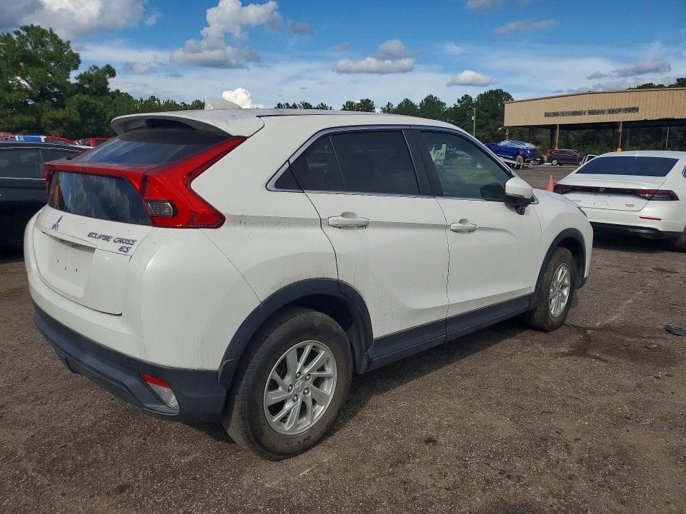 2018 MITSUBISHI ECLIPSE CROSS ES 3