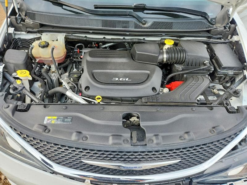 2017 CHRYSLER PACIFICA TOURING L 12