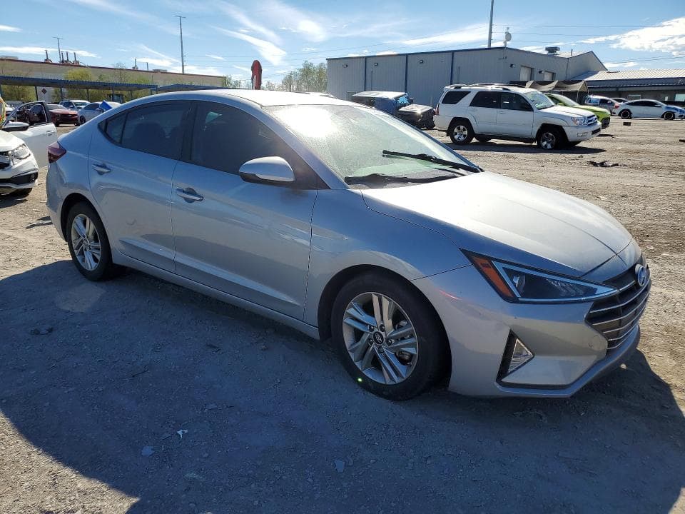2020 HYUNDAI ELANTRA SEL 4