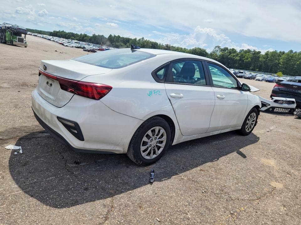 2021 KIA FORTE FE 3