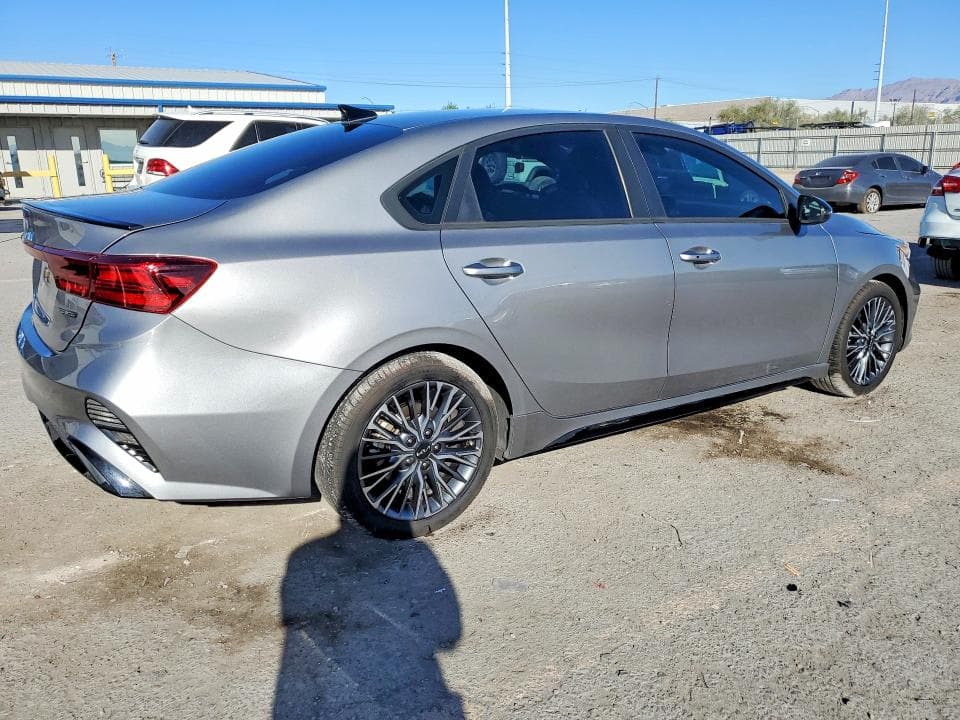 2023 KIA FORTE GT LINE 3