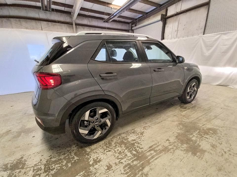 2026 HYUNDAI VENUE SEL 3