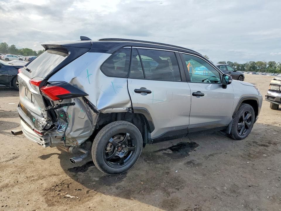 2021 TOYOTA RAV4 XSE 3