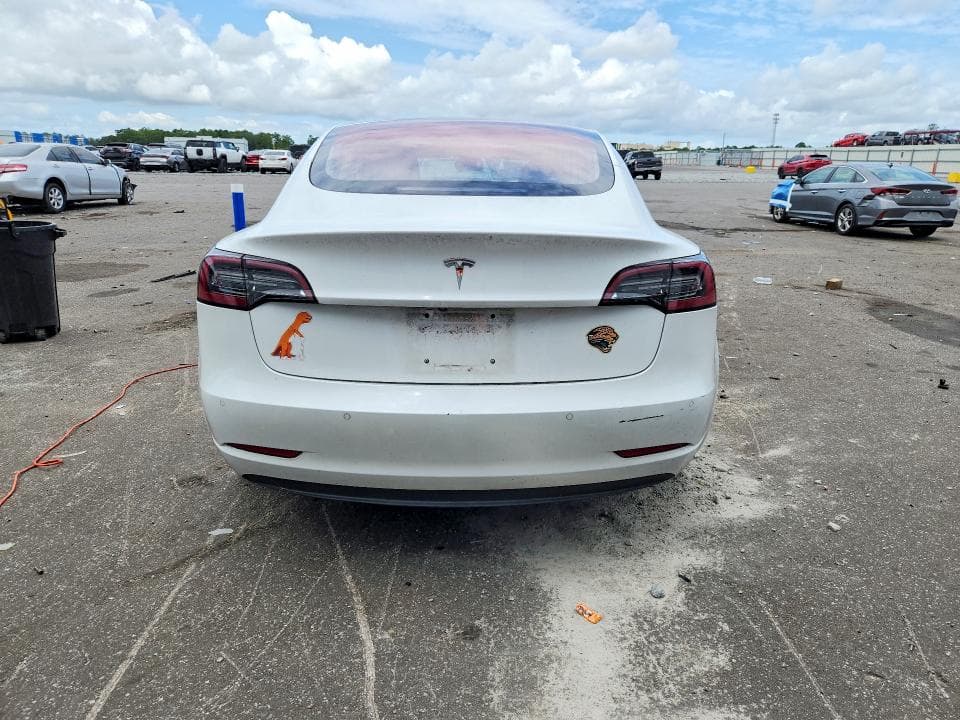 2018 TESLA MODEL 3 6