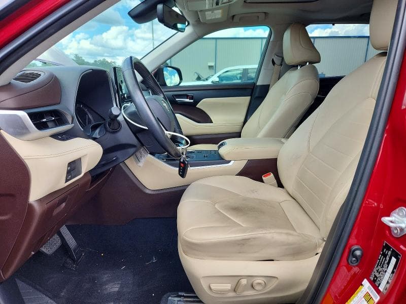 2021 TOYOTA HIGHLANDER XLE 7
