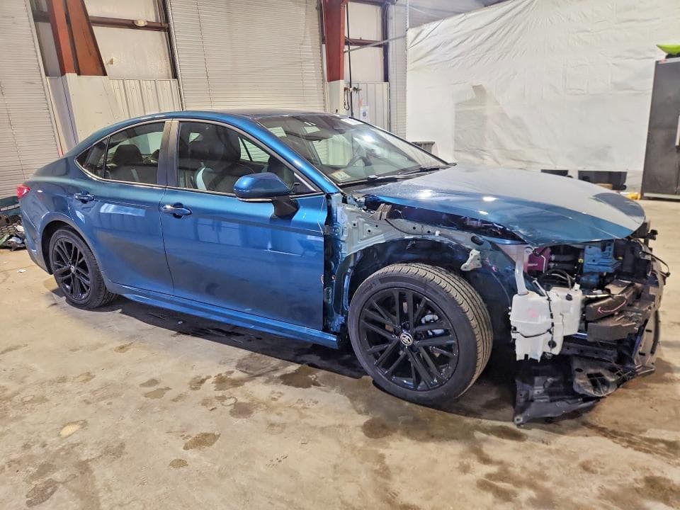2026 TOYOTA CAMRY SE 4