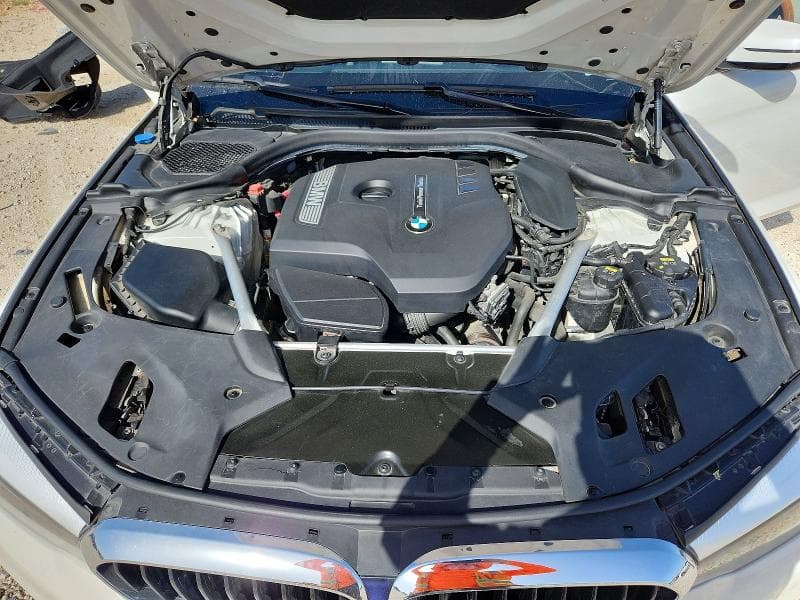2019 BMW 530 XI 11