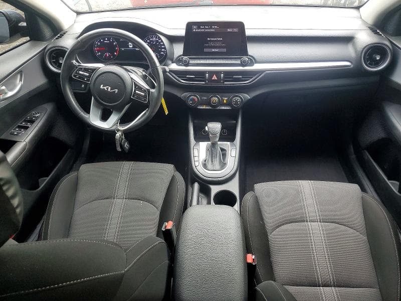 2022 KIA FORTE FE 8