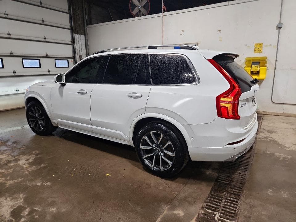 2017 VOLVO XC90 T6 2
