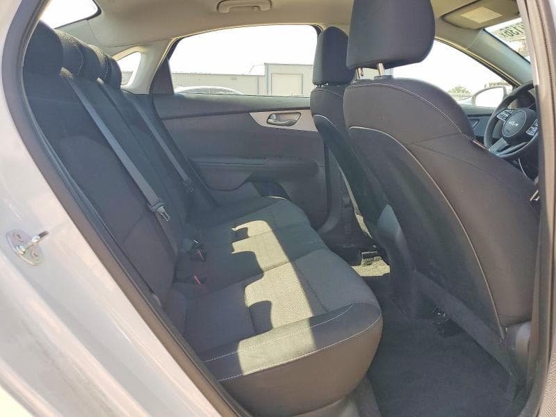 2024 KIA FORTE LXS 10
