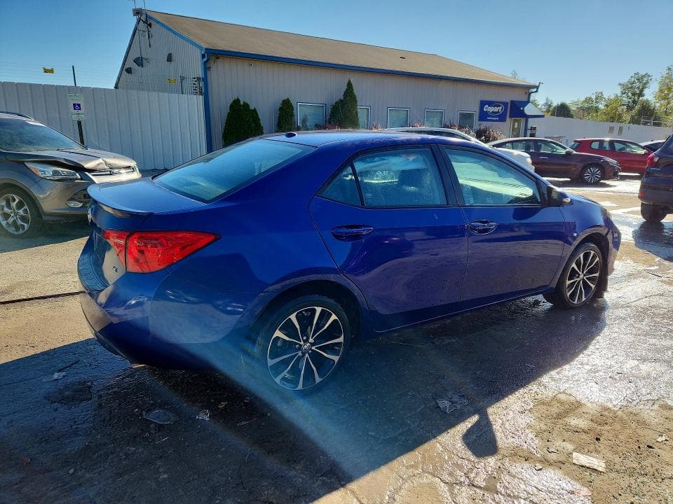 2019 TOYOTA COROLLA SE 3