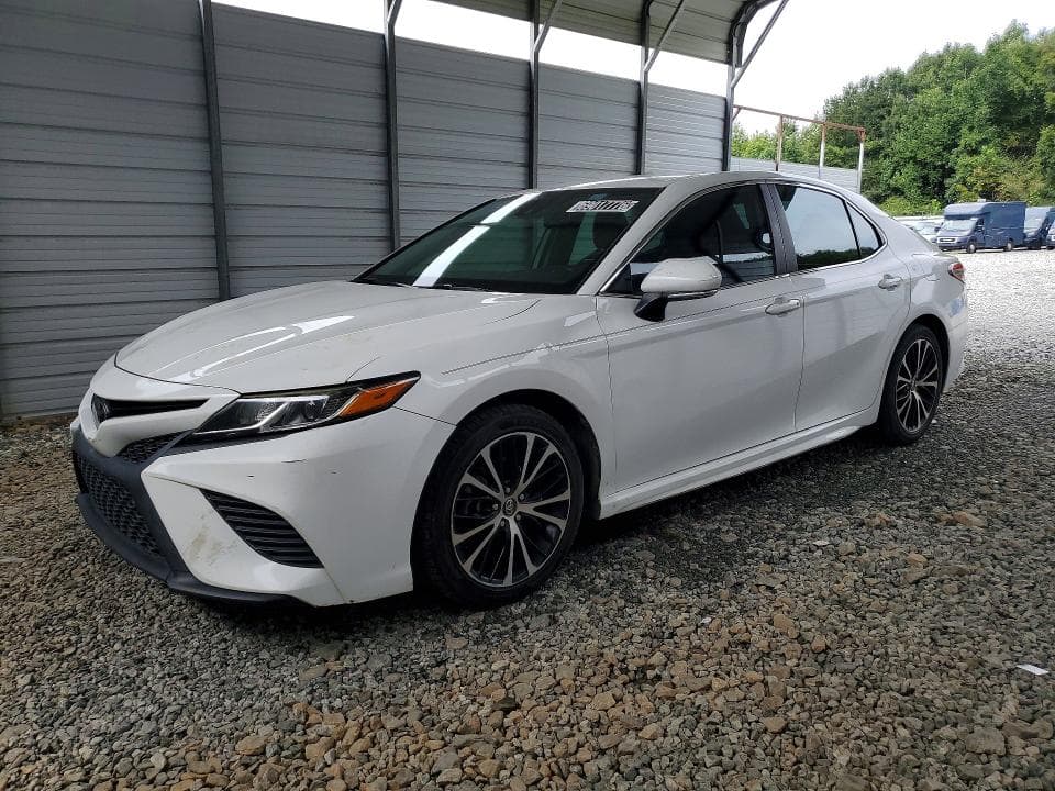 2019 TOYOTA CAMRY SE