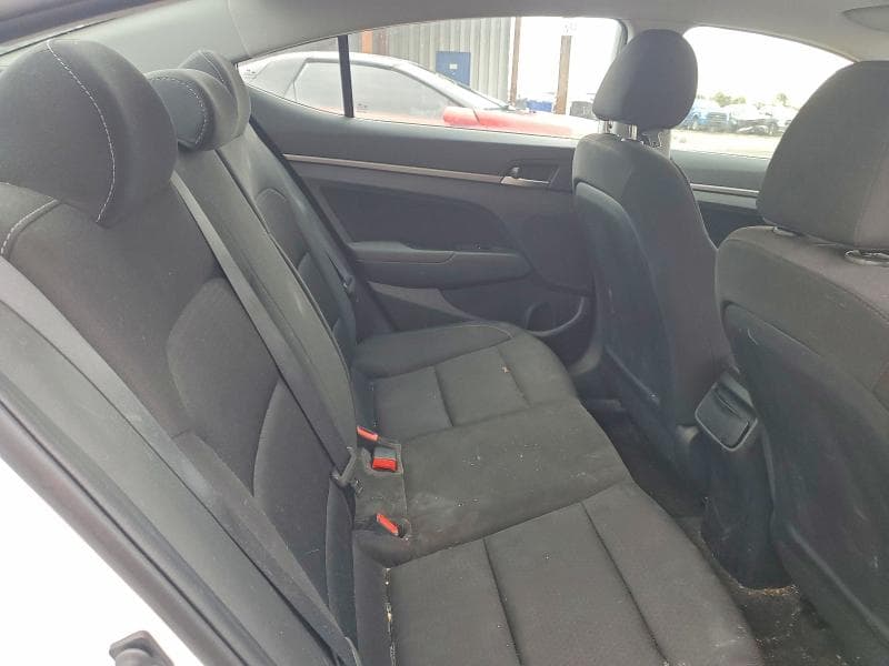 2018 HYUNDAI ELANTRA SEL 10
