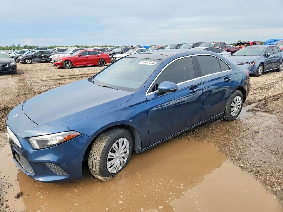 2019 MERCEDES-BENZ A 220