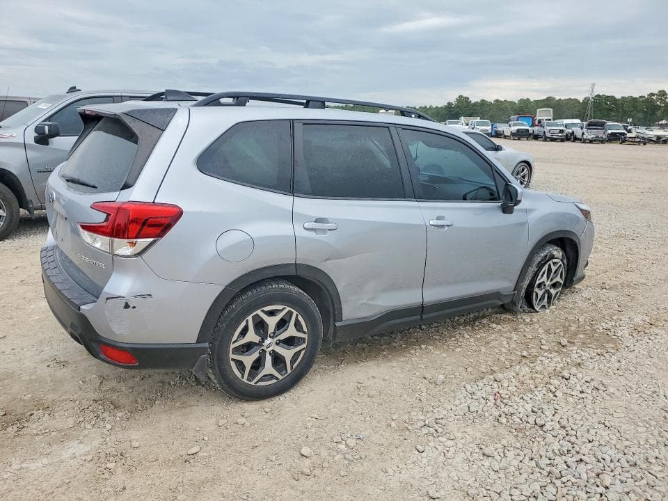 2024 SUBARU FORESTER PREMIUM 3
