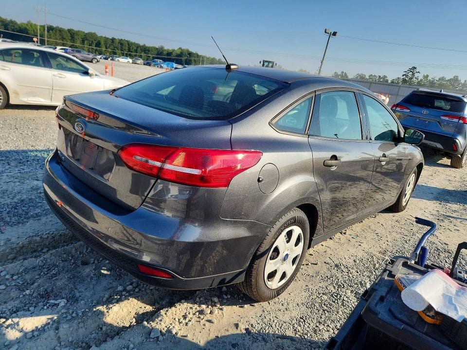2018 FORD FOCUS S 3