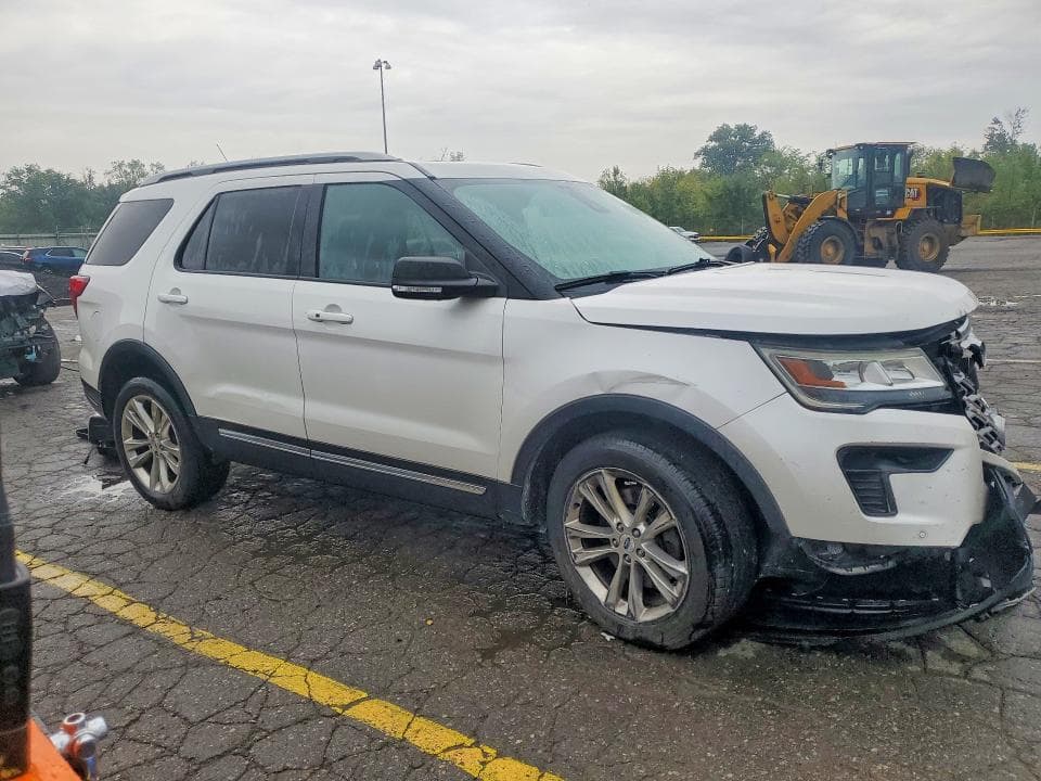 2019 FORD EXPLORER XLT 4
