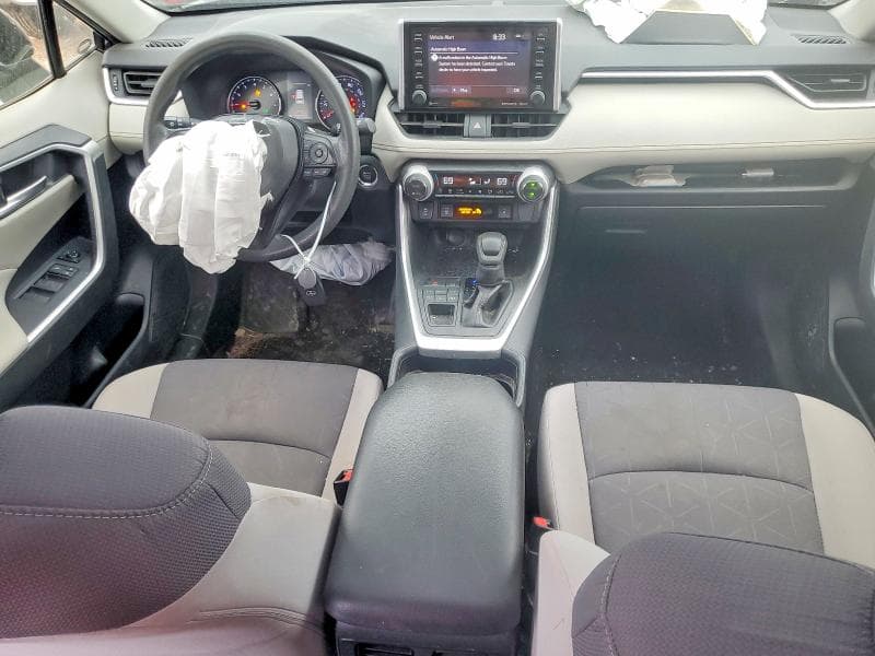 2019 TOYOTA RAV4 XLE 8