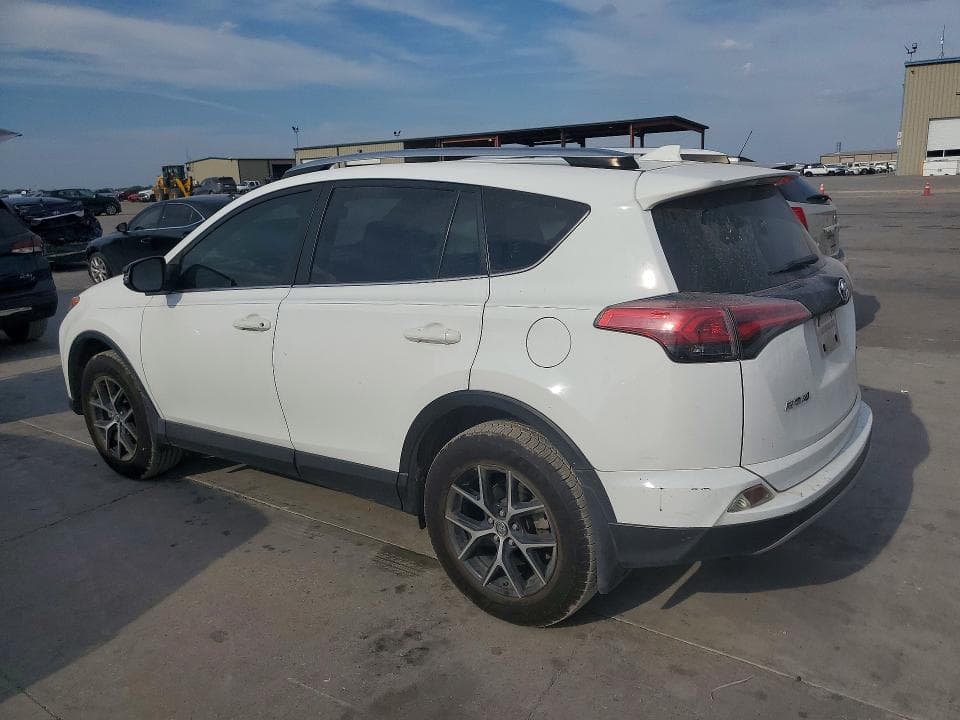 2018 TOYOTA RAV4 SE 2
