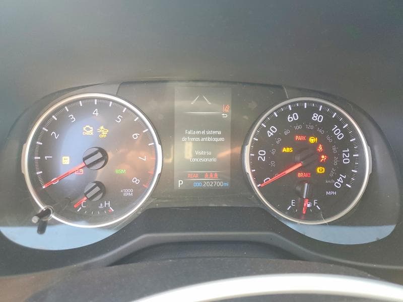 2022 TOYOTA RAV4 LE 9