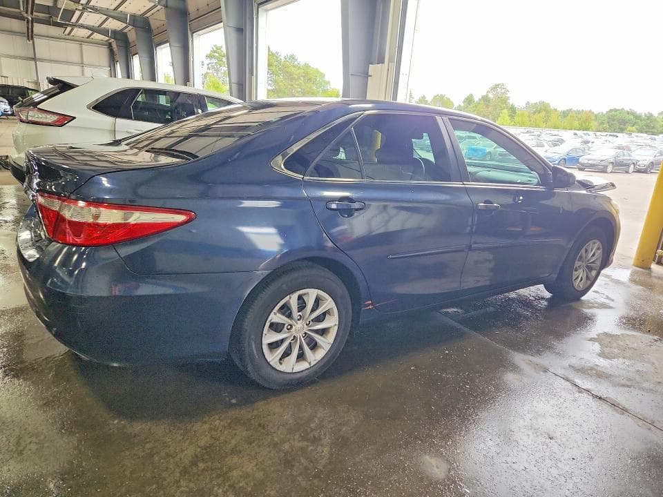 2017 TOYOTA CAMRY LE 3
