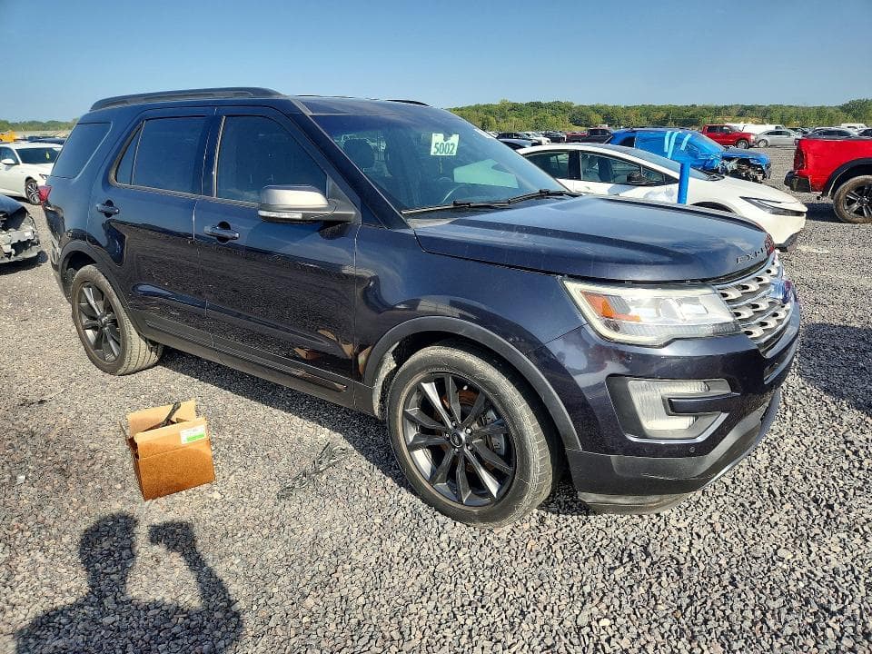 2017 FORD EXPLORER XLT 4