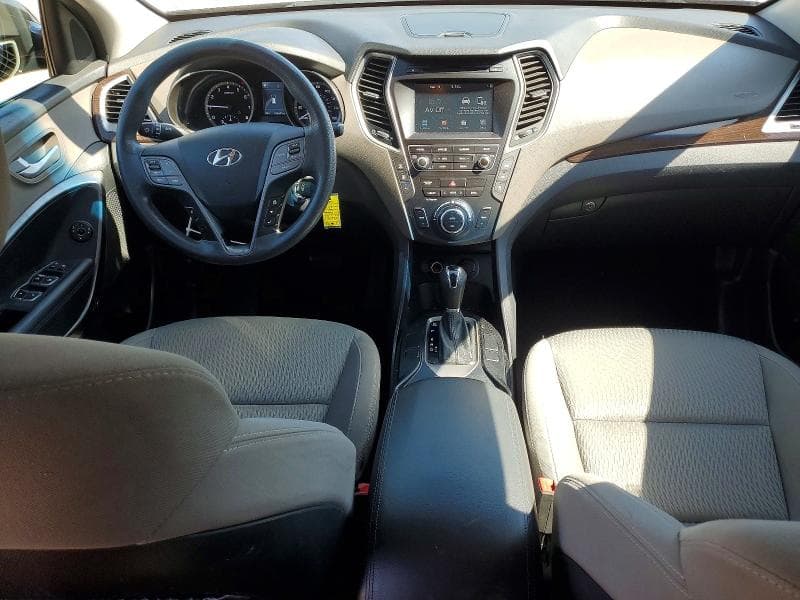 2017 HYUNDAI SANTA FE SE 8