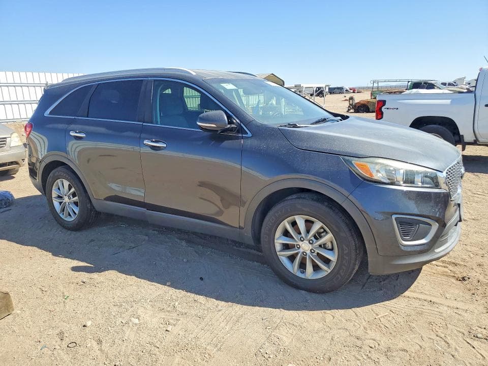 2017 KIA SORENTO LX 4