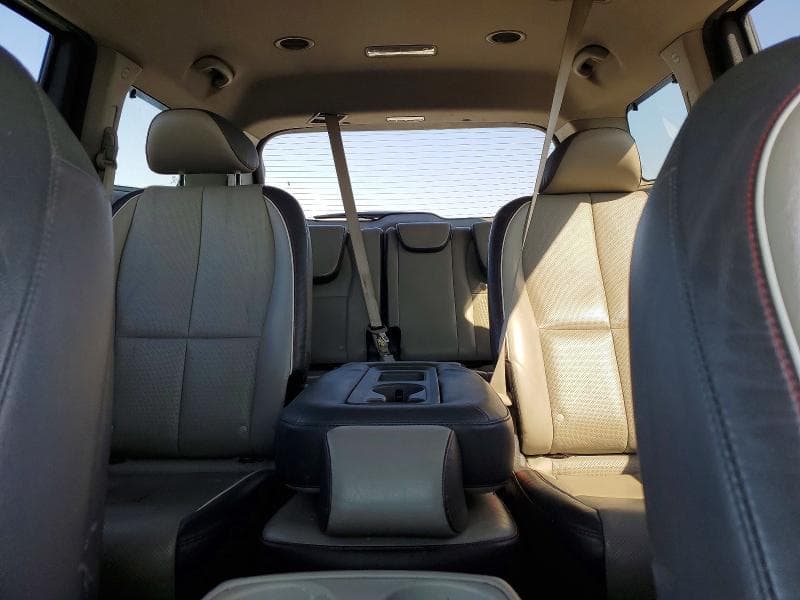 2017 KIA SEDONA LX 10