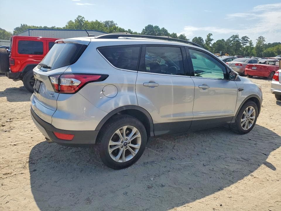 2018 FORD ESCAPE SE 3
