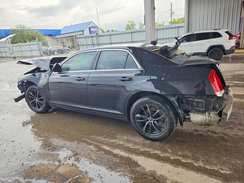 2019 CHRYSLER 300 TOURING 2